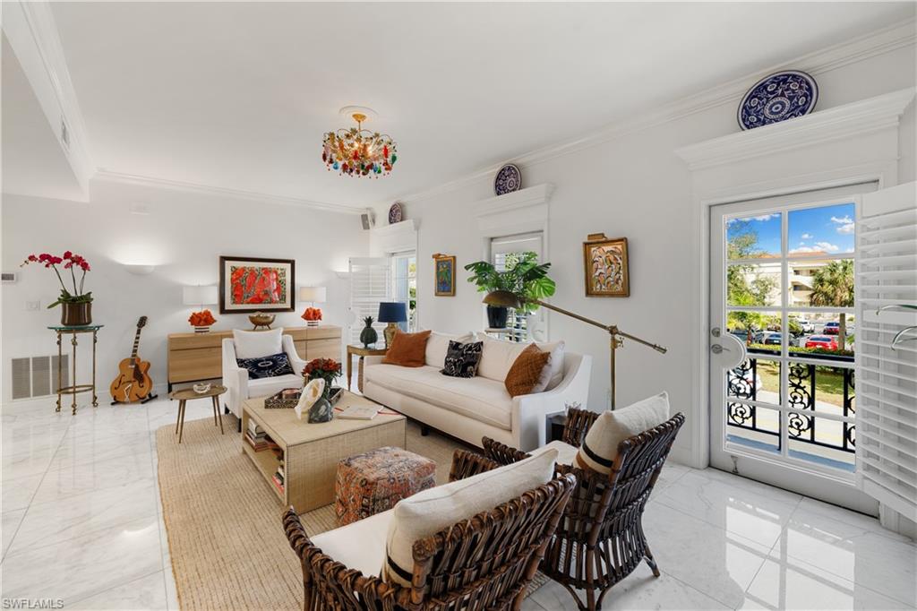 PETTIT SQUARE - Residential