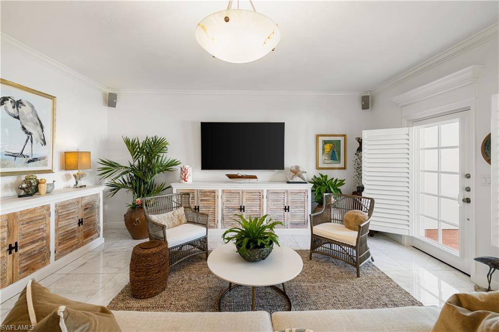 PETTIT SQUARE - Residential