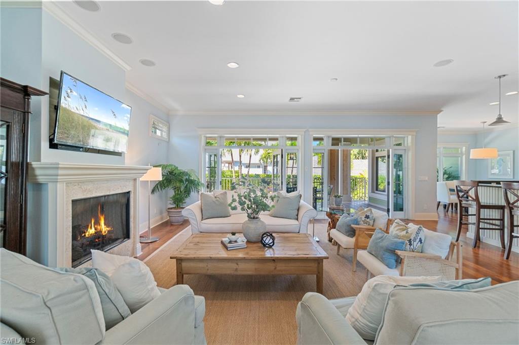 OLDE NAPLES - Residential