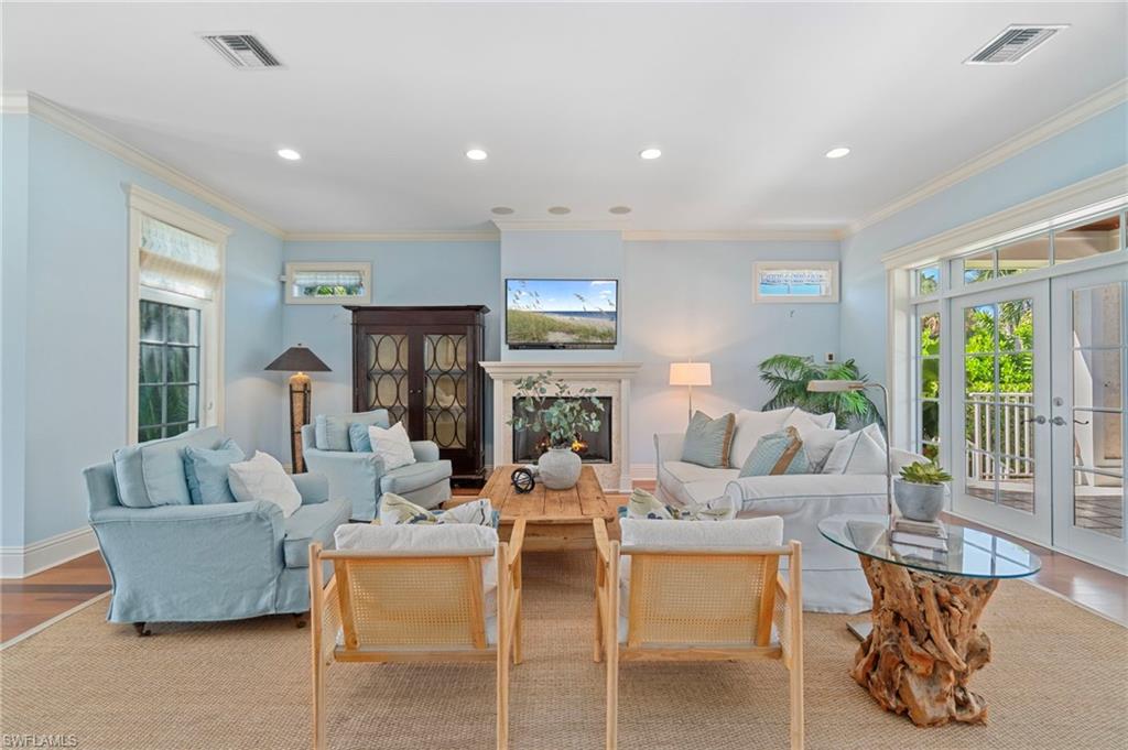 OLDE NAPLES - Residential