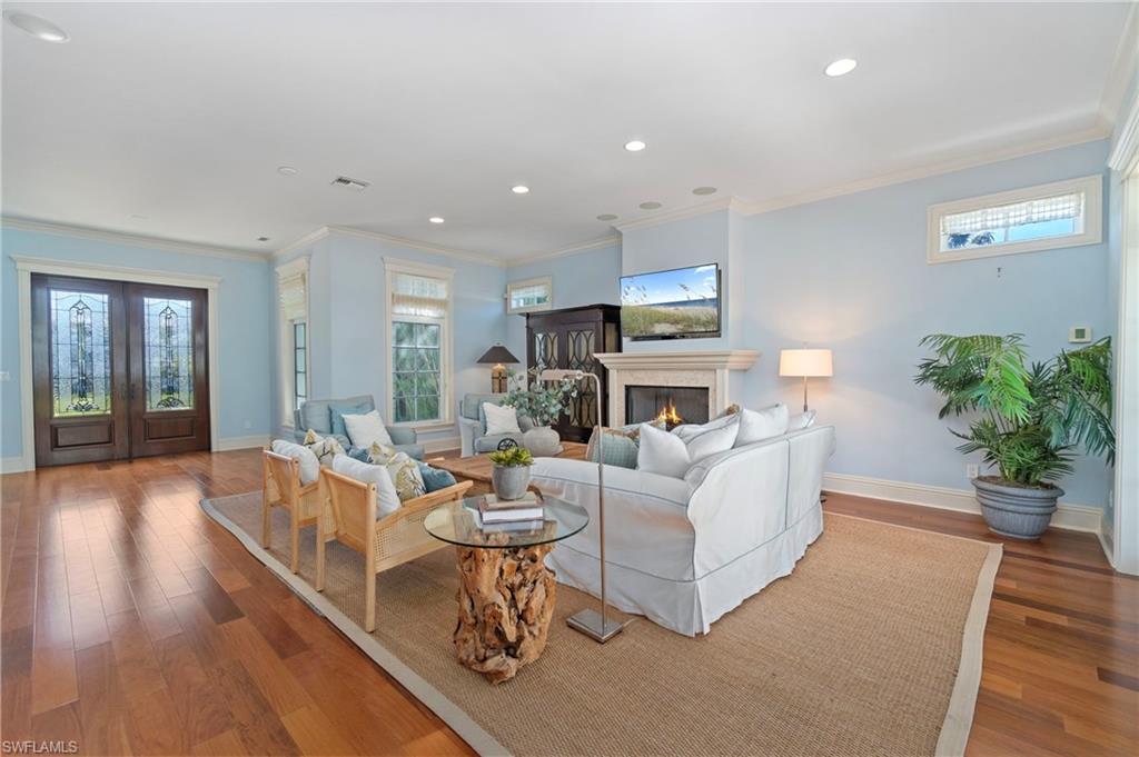 OLDE NAPLES - Residential