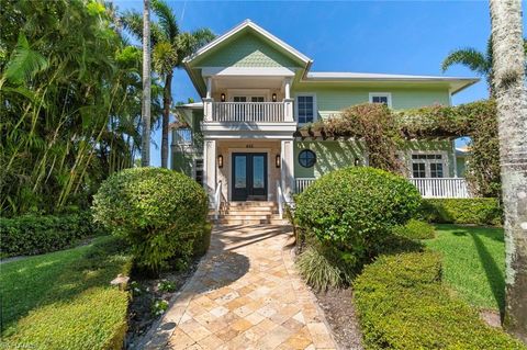 Photo of 645 Broad AVE S, NAPLES, FL 34102 (MLS # 225076664)