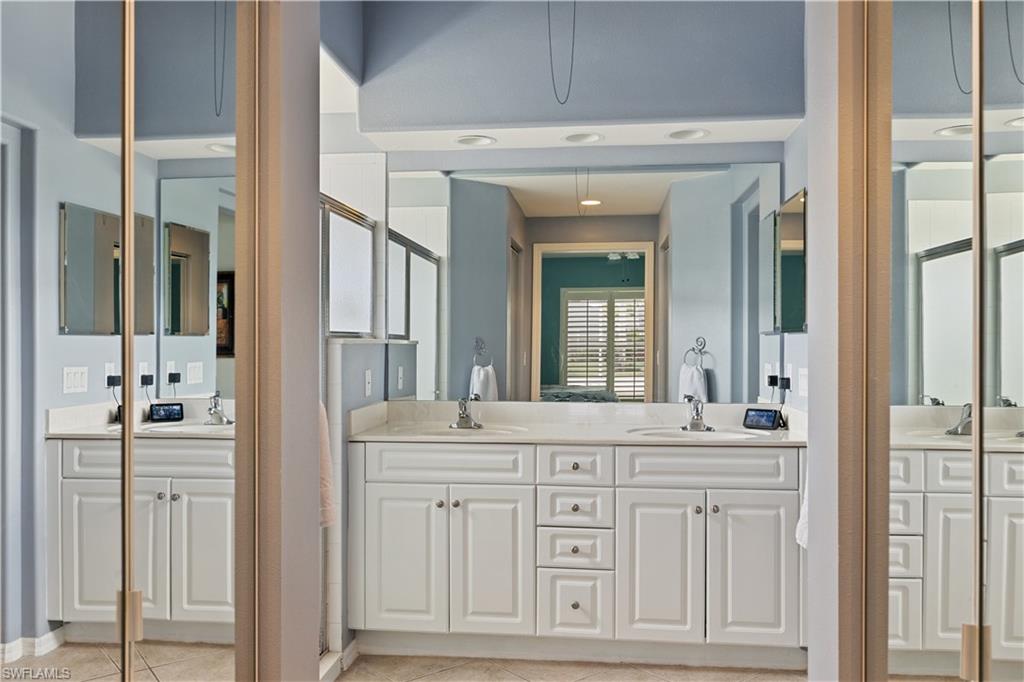 IBIS COVE - Residential