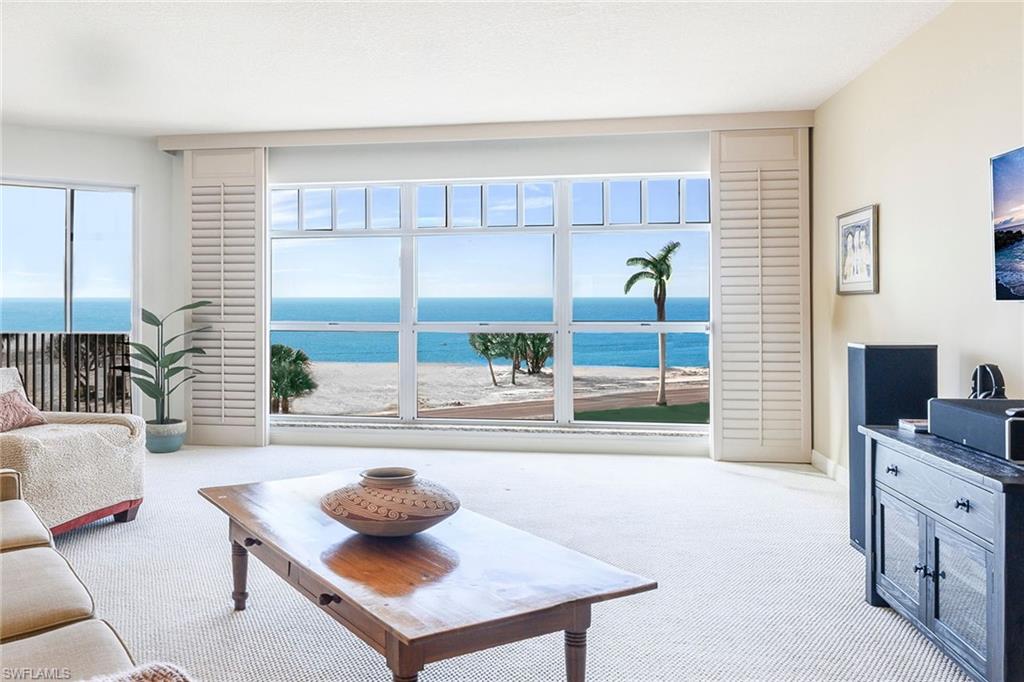 BAREFOOT BEACH CLUB - Residential