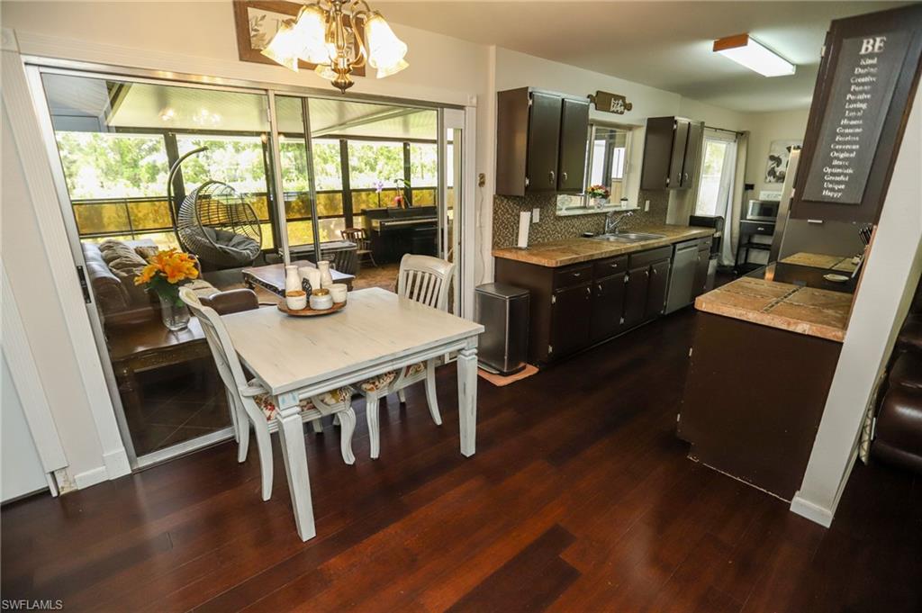 HOLIDAY PARK - Residential