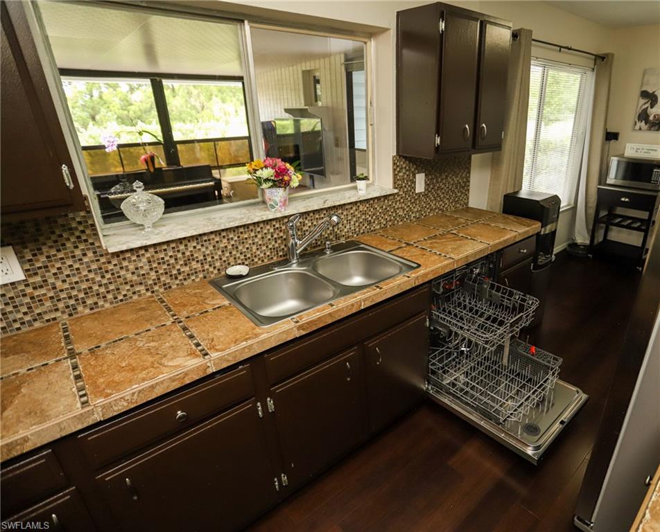 HOLIDAY PARK - Residential