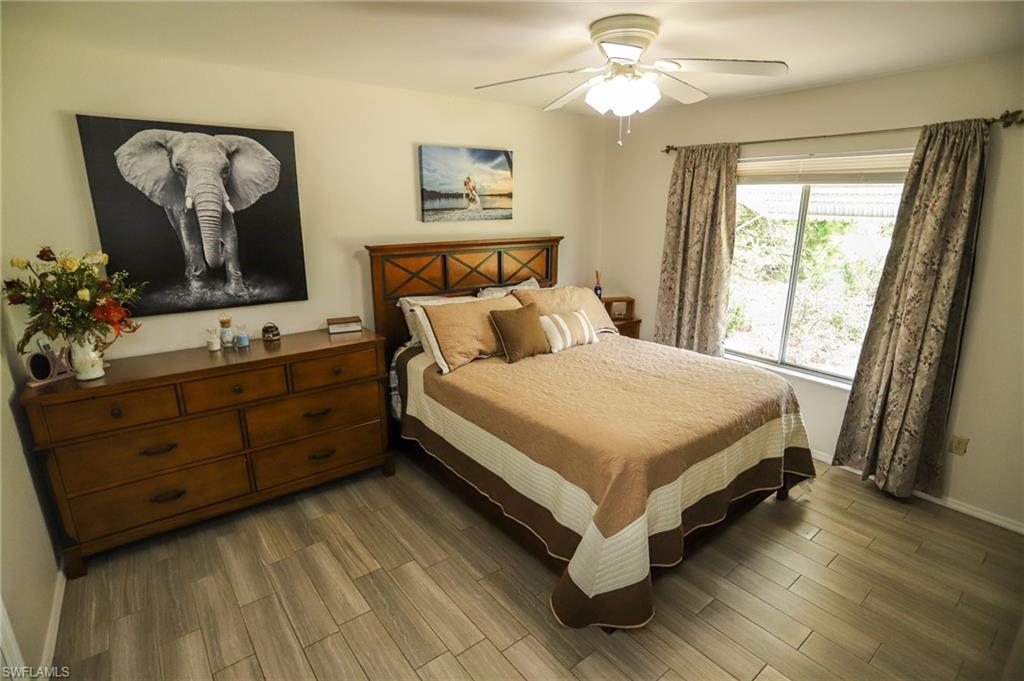 HOLIDAY PARK - Residential