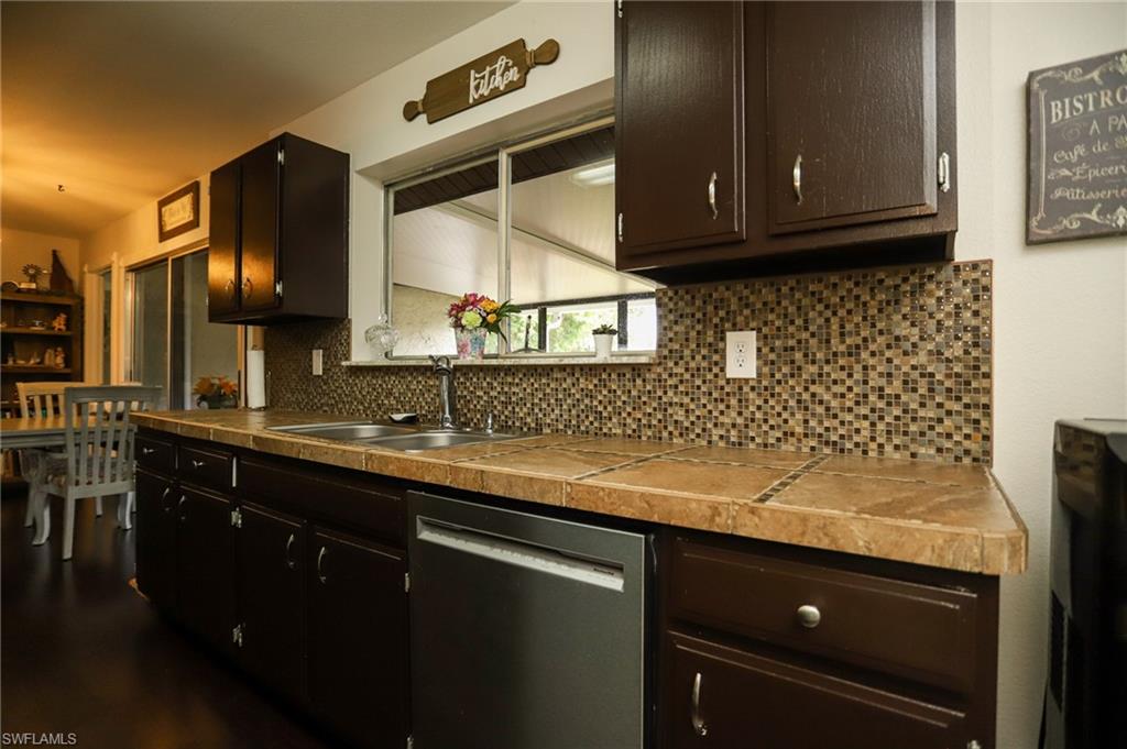 HOLIDAY PARK - Residential