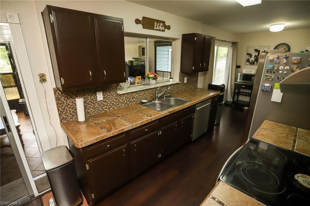 HOLIDAY PARK - Residential