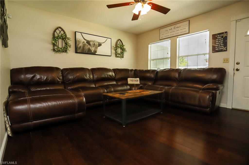 HOLIDAY PARK - Residential