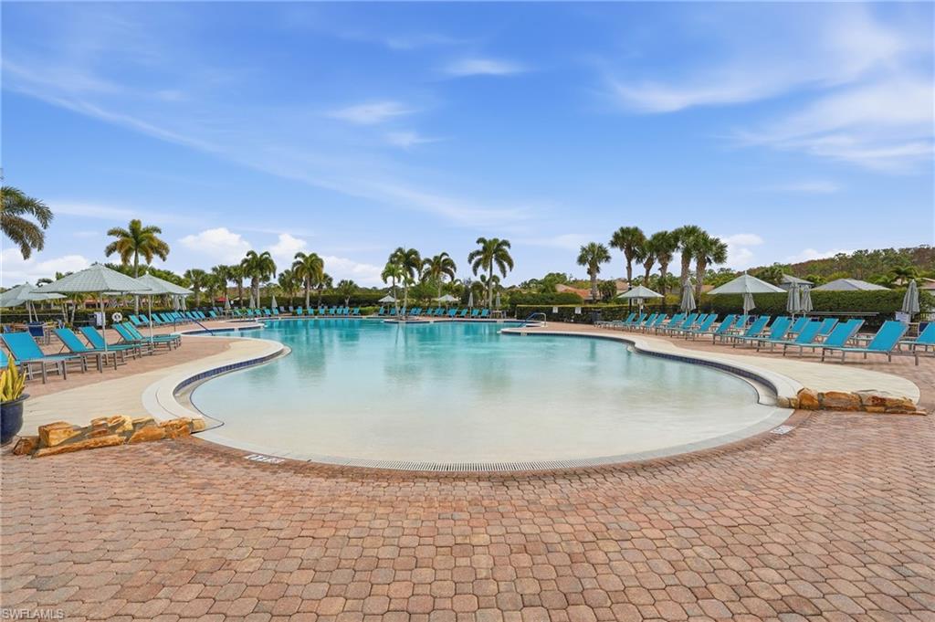 HAMPTON LAKES - Residential