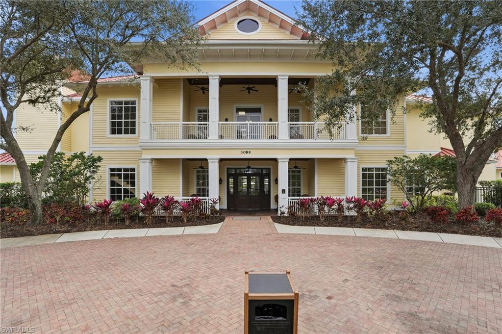 HAMPTON LAKES - Residential