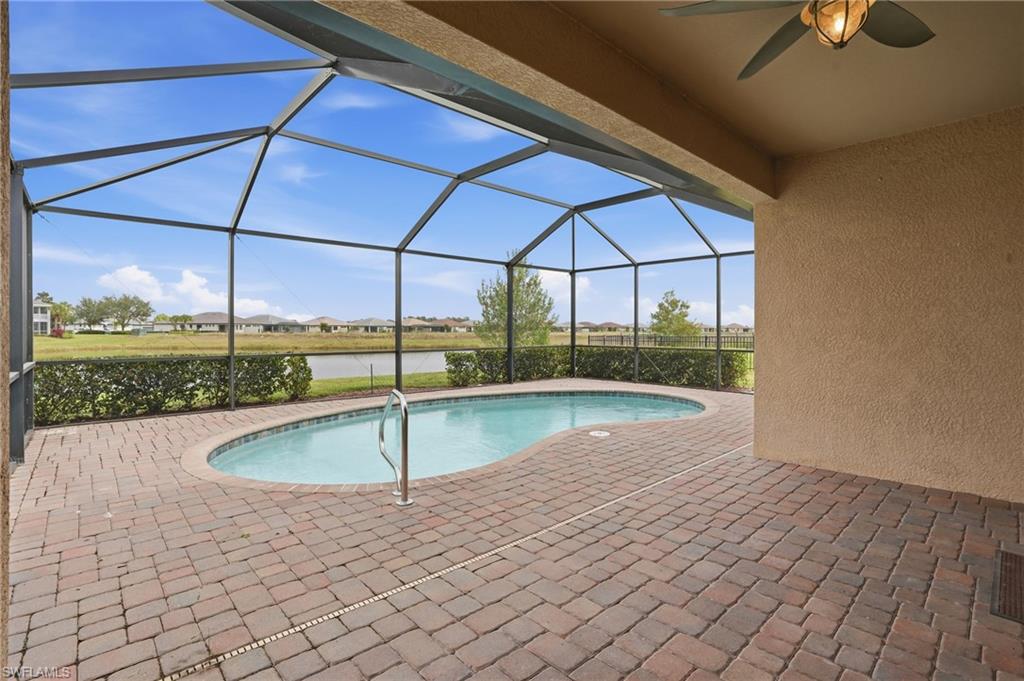 HAMPTON LAKES - Residential