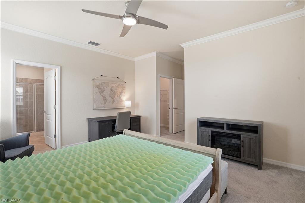 HAMPTON LAKES - Residential