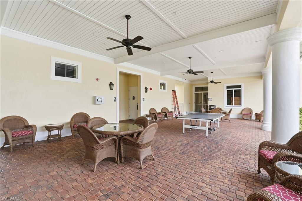 HAMPTON LAKES - Residential