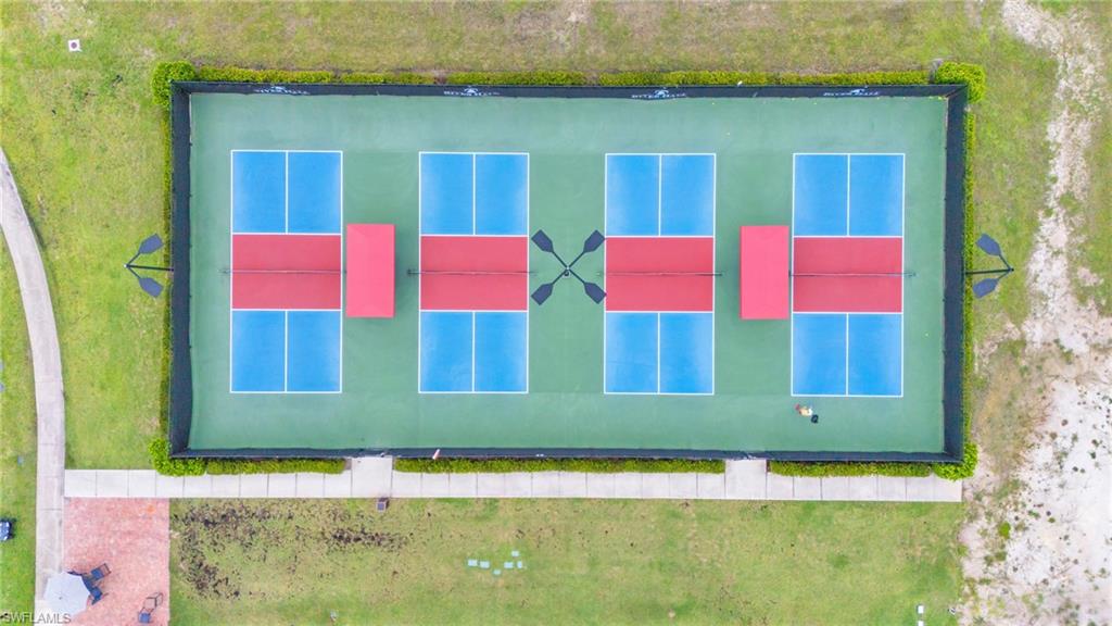 HAMPTON LAKES - Residential