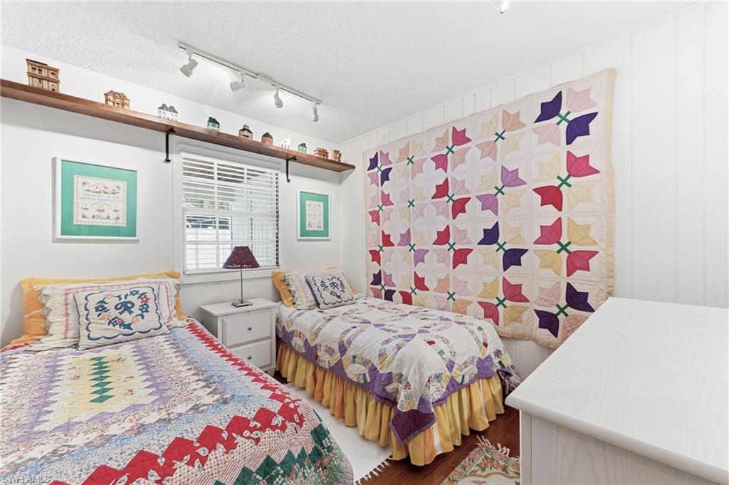 VALENCIA TERRACE - Residential