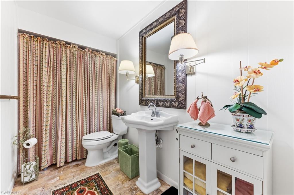 VALENCIA TERRACE - Residential