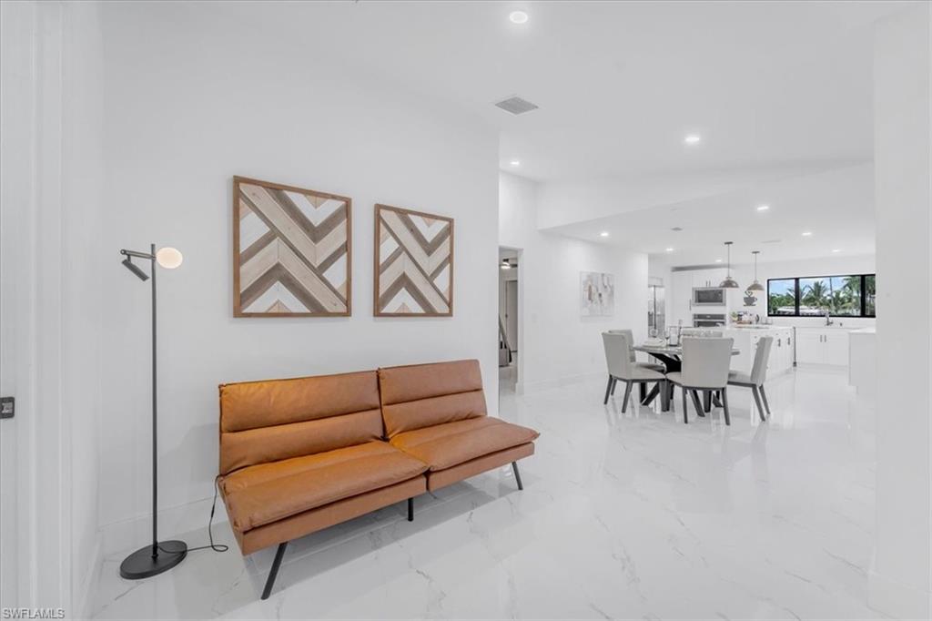 SAVONA - Residential Lease