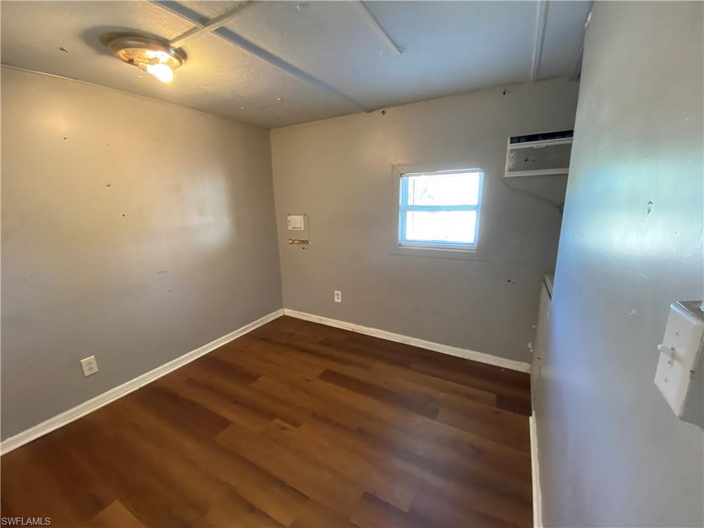 SUNCOAST ESTATES UNREC - Residential Lease