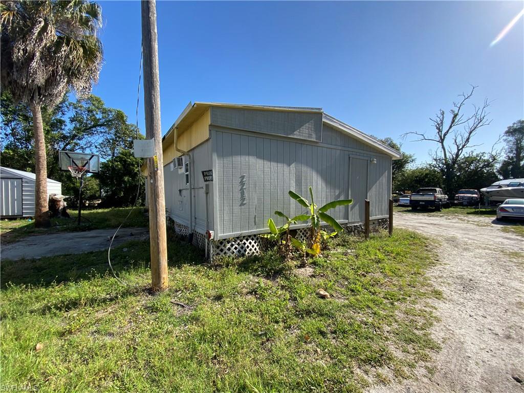 SUNCOAST ESTATES UNREC - Residential Lease