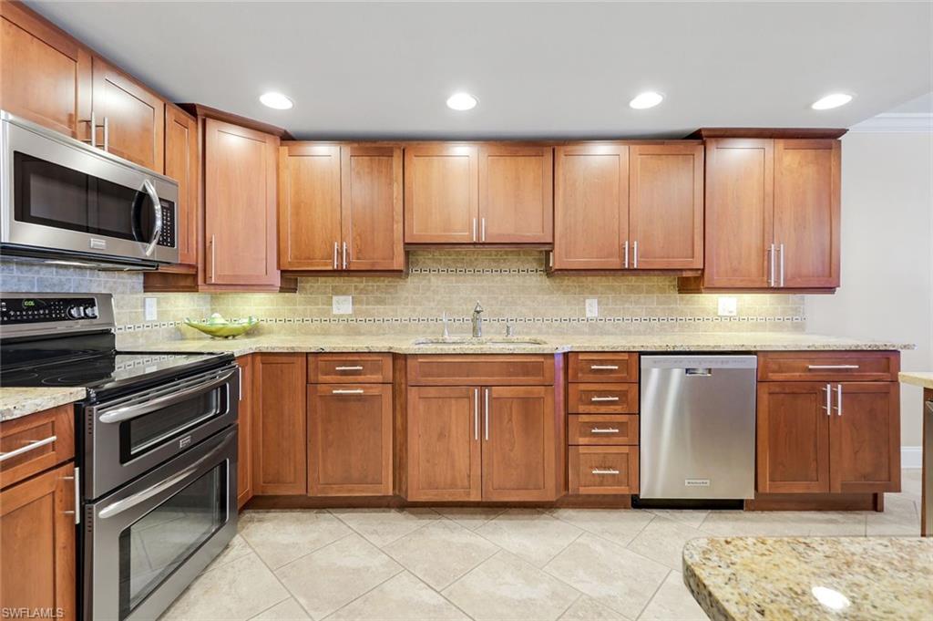 DOLPHIN WATCH CONDO - Residential