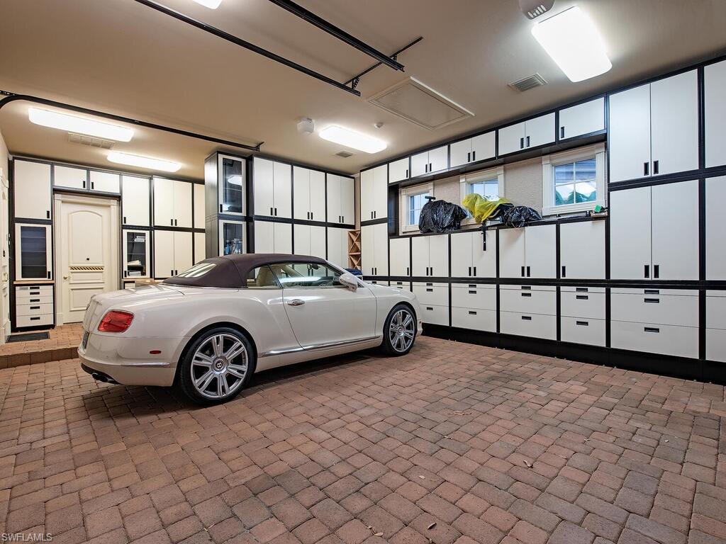 ESTATES AT BAY COLONY GOLF CLUB - Residential