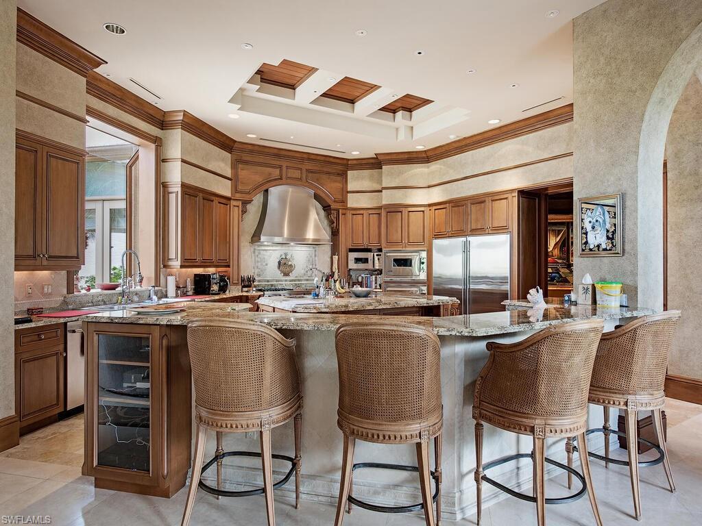 ESTATES AT BAY COLONY GOLF CLUB - Residential