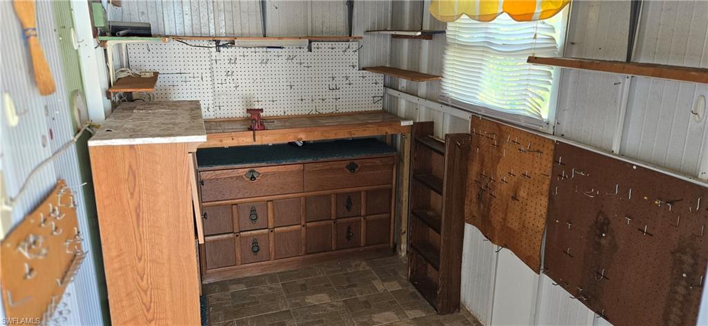 SIX LAKES COUNTRY CLUB - Residential