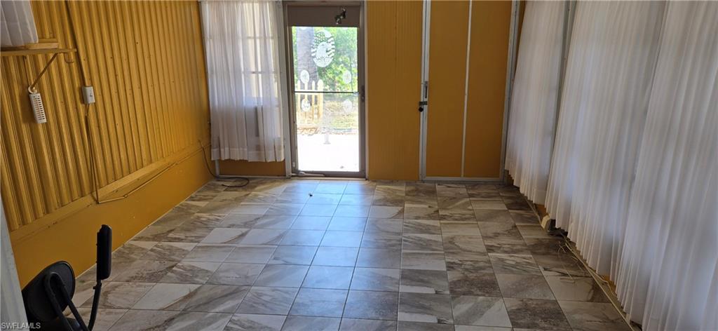 SIX LAKES COUNTRY CLUB - Residential