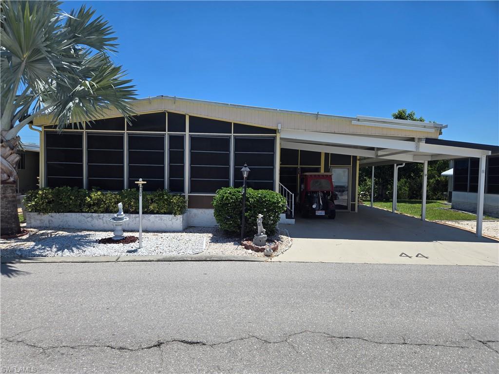 SIX LAKES COUNTRY CLUB - Residential