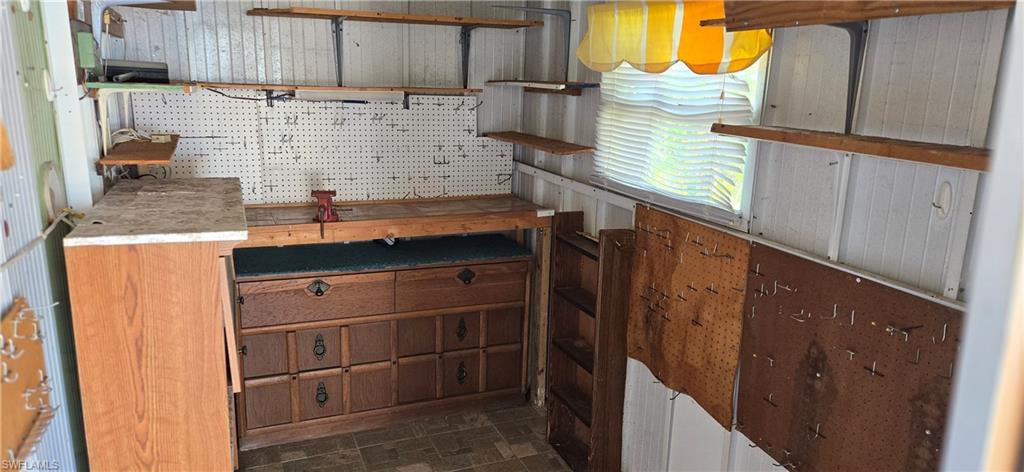 SIX LAKES COUNTRY CLUB - Residential