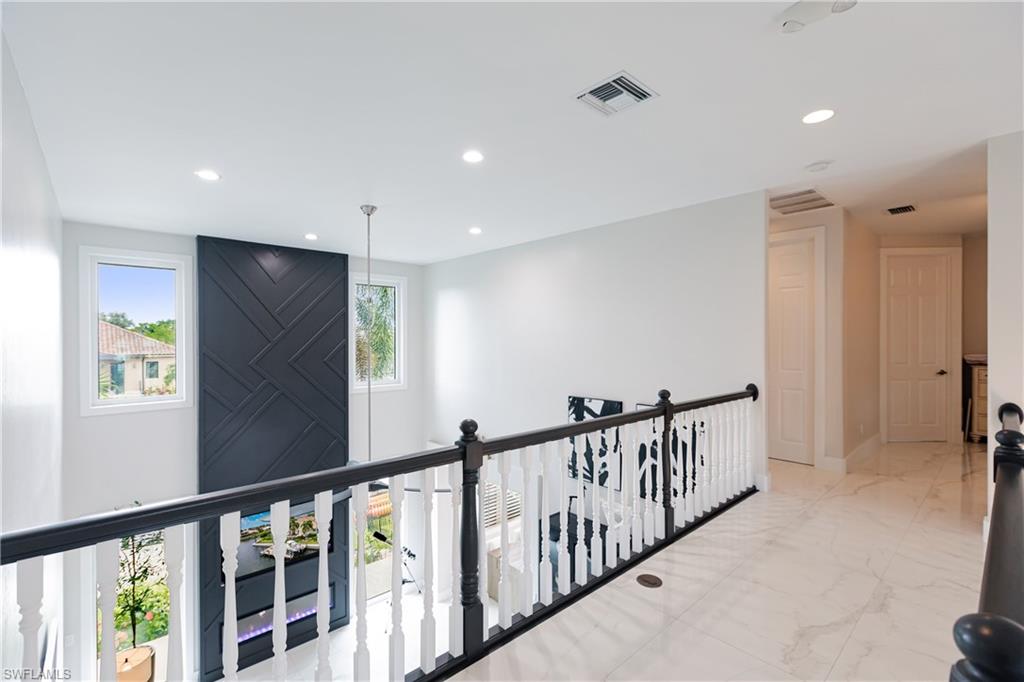 MARCO BEACH - Residential