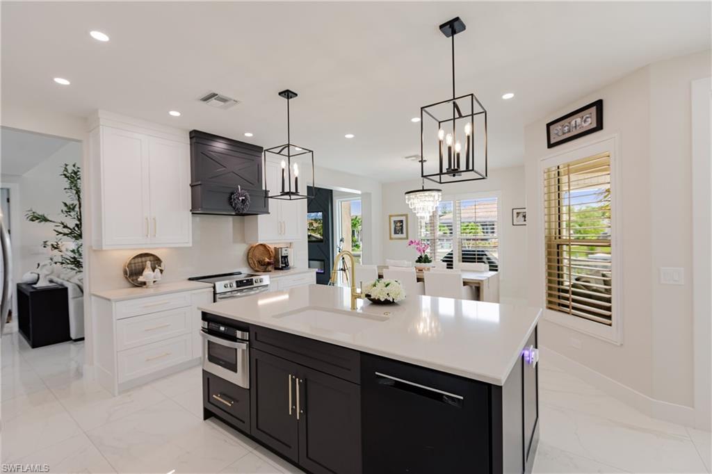 MARCO BEACH - Residential