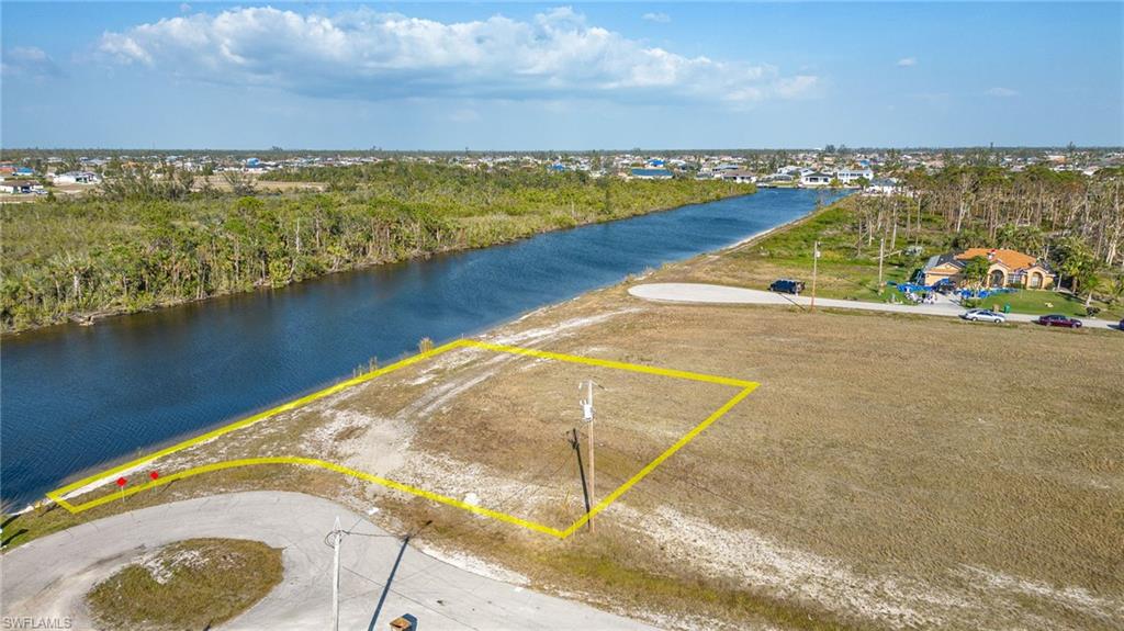 CAPE CORAL - Land