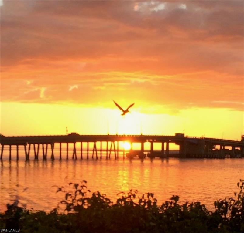 LOVERS KEY BEACH CLUB - Residential