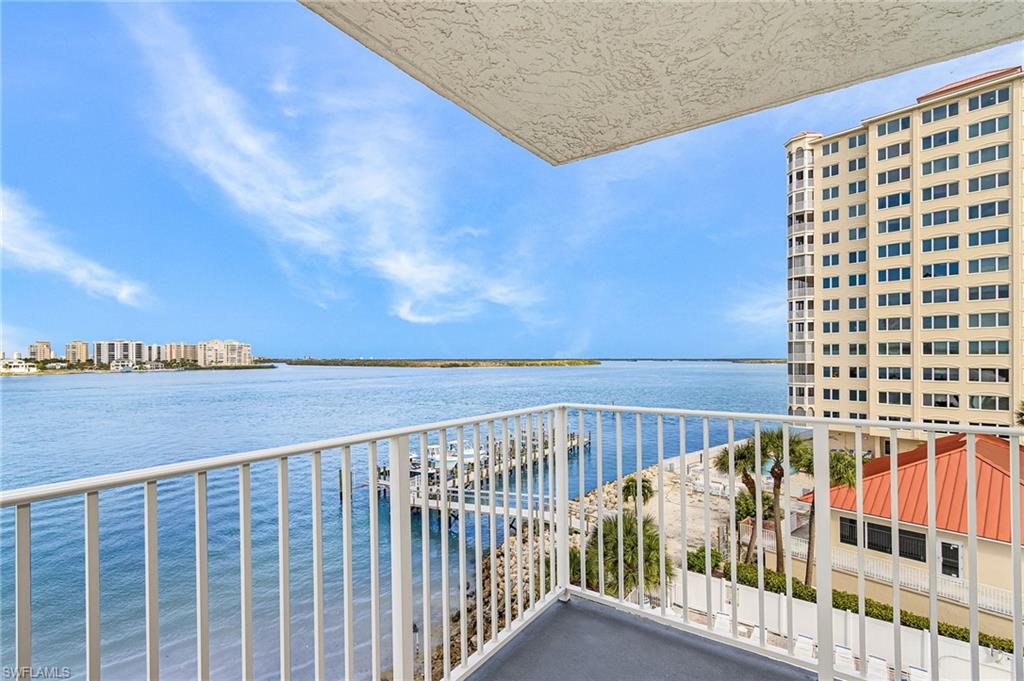 LOVERS KEY BEACH CLUB - Residential