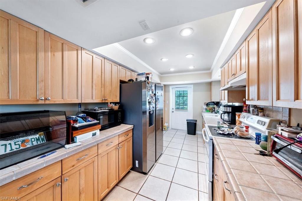 GOLDEN GATE CITY - Residential