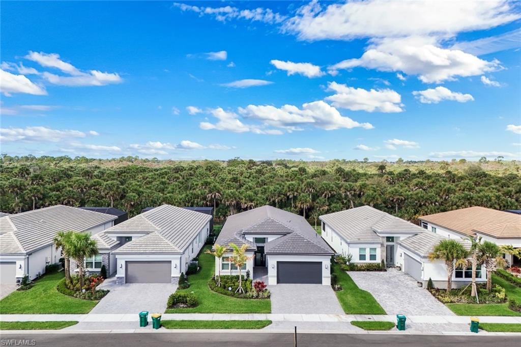 VALENCIA TRAILS - Residential