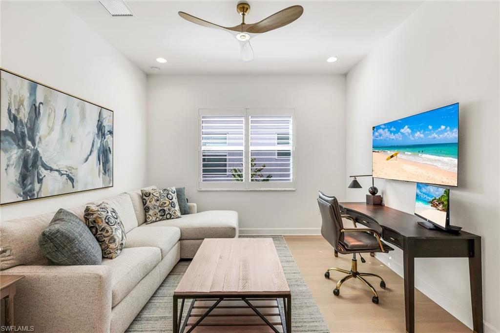 VALENCIA TRAILS - Residential