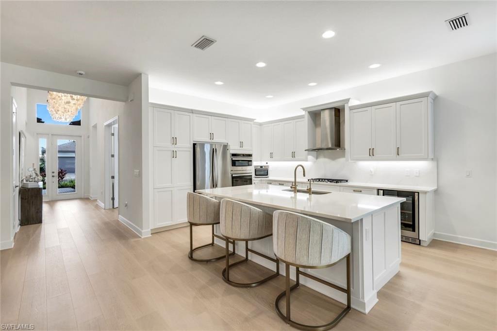 VALENCIA TRAILS - Residential