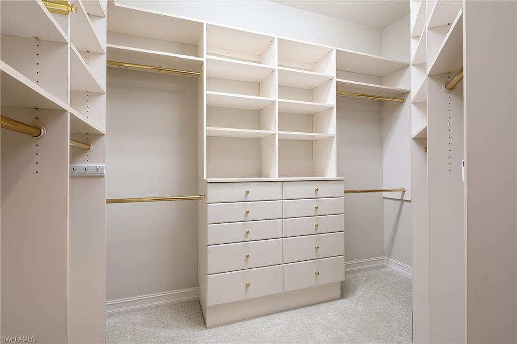 COLLIERS RESERVE - Residential