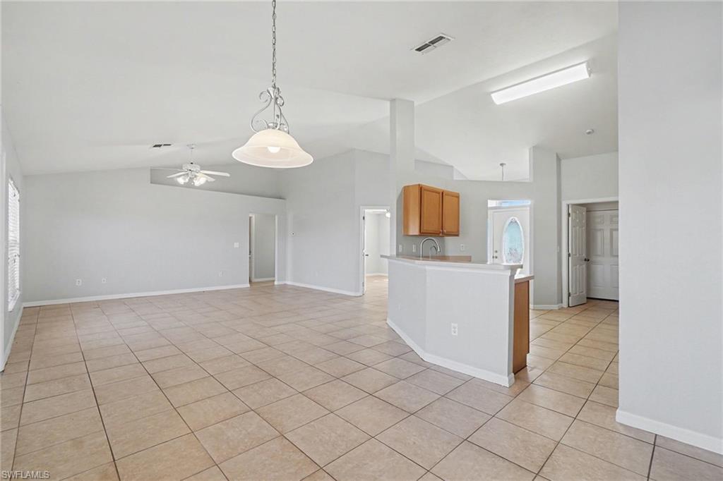 TOWN LAKES - Residential