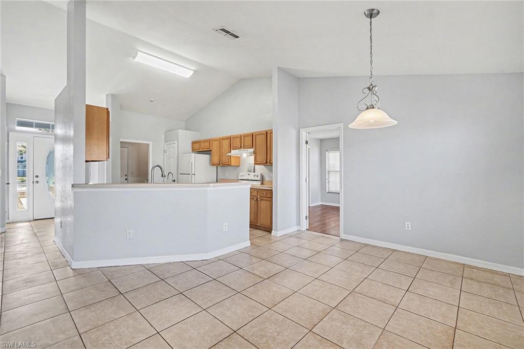 TOWN LAKES - Residential