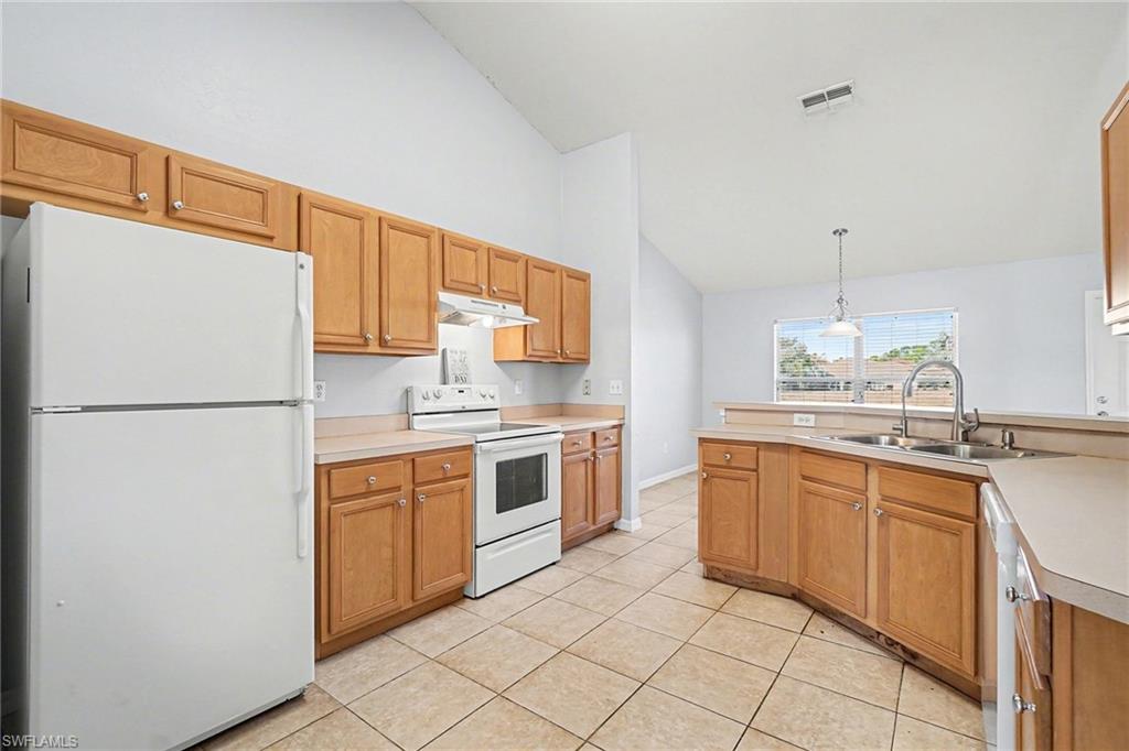 TOWN LAKES - Residential