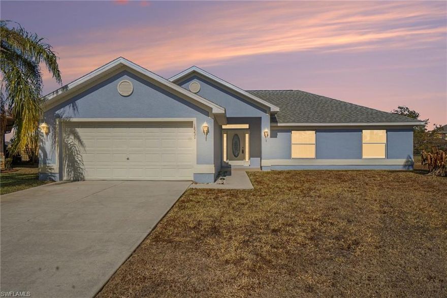 PRICED TO SELL!! Located in a desirable gated community offering added peace of mind, this FOUR bedroom home provides the space and flexibility today’s buyers are looking for. LOW HOA FEES
The home features a 2018 ROOF, fresh interior paint, and is situated OUTSIDE OF FLOOD ZONE, helping keep insurance costs more affordable. This property is ideal for first time homebuyers, growing families, or investors seeking a strong rental opportunity.
Don’t miss your chance to own a move in ready home in a secure community at an attractive price. Schedule your private showing today! Come enjoy the tranquility that is the Town Lakes community! This charming home is nestled on a quiet cul-de-sac and features a bright open layout, spacious living areas, and serene lake views. Perfect for relaxing or entertaining, with convenient access to shopping, dining, and major roadways. Peaceful living with everyday convenience.