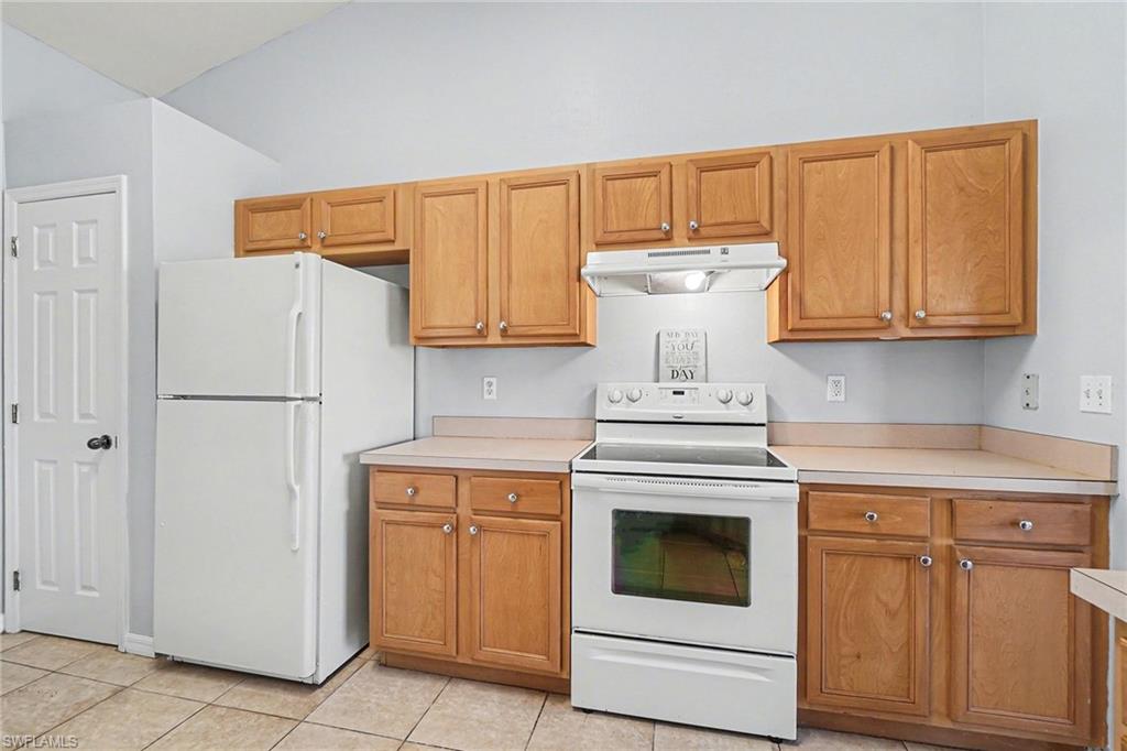 TOWN LAKES - Residential