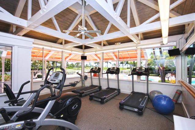 LAND'S END - Residential