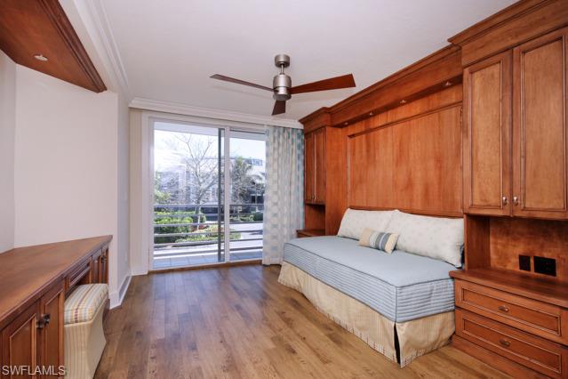 LAND'S END - Residential