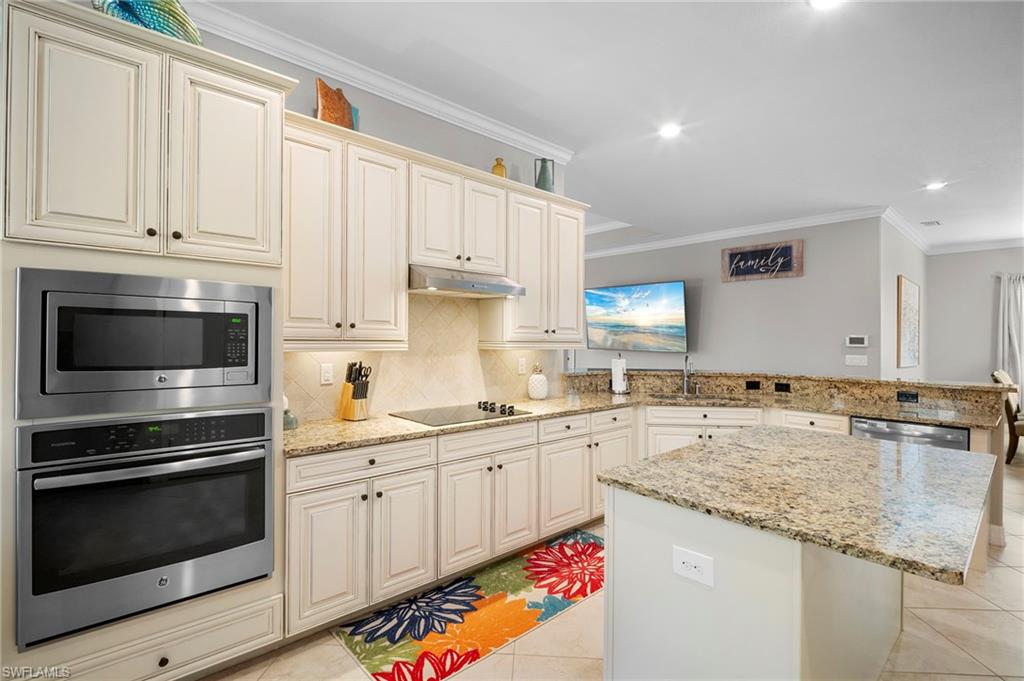 BONITA NATIONAL GOLF AND COUNTRY CLUB - Residential